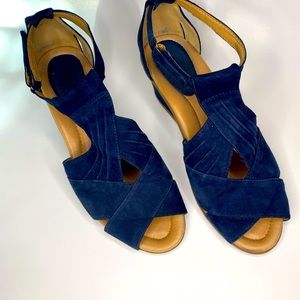 Earth sandals